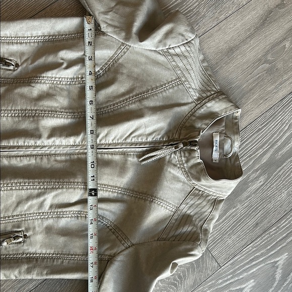 Women's Tan “Leather” Jacket - Picture 2 of 7